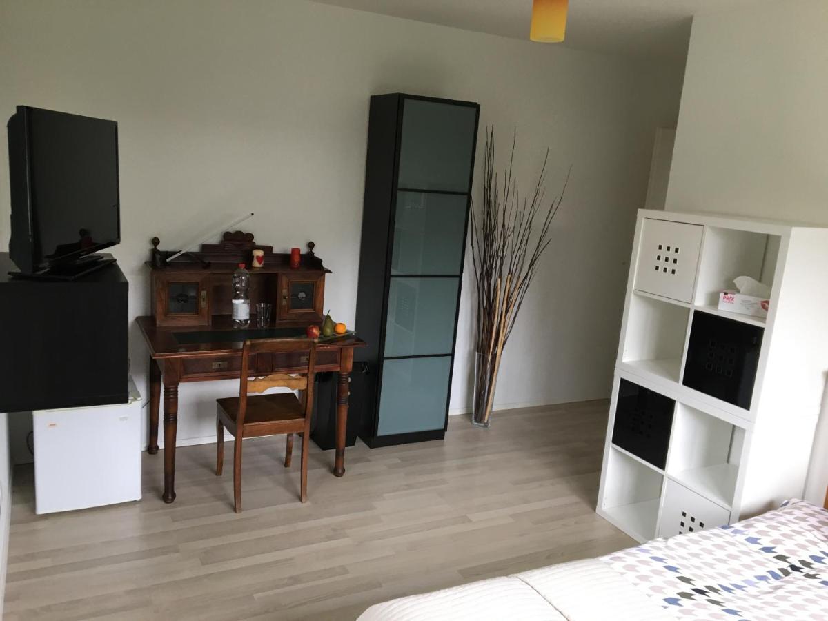 Montaney Guests House - Epfl Bed & Breakfast Ecublens  ภายนอก รูปภาพ